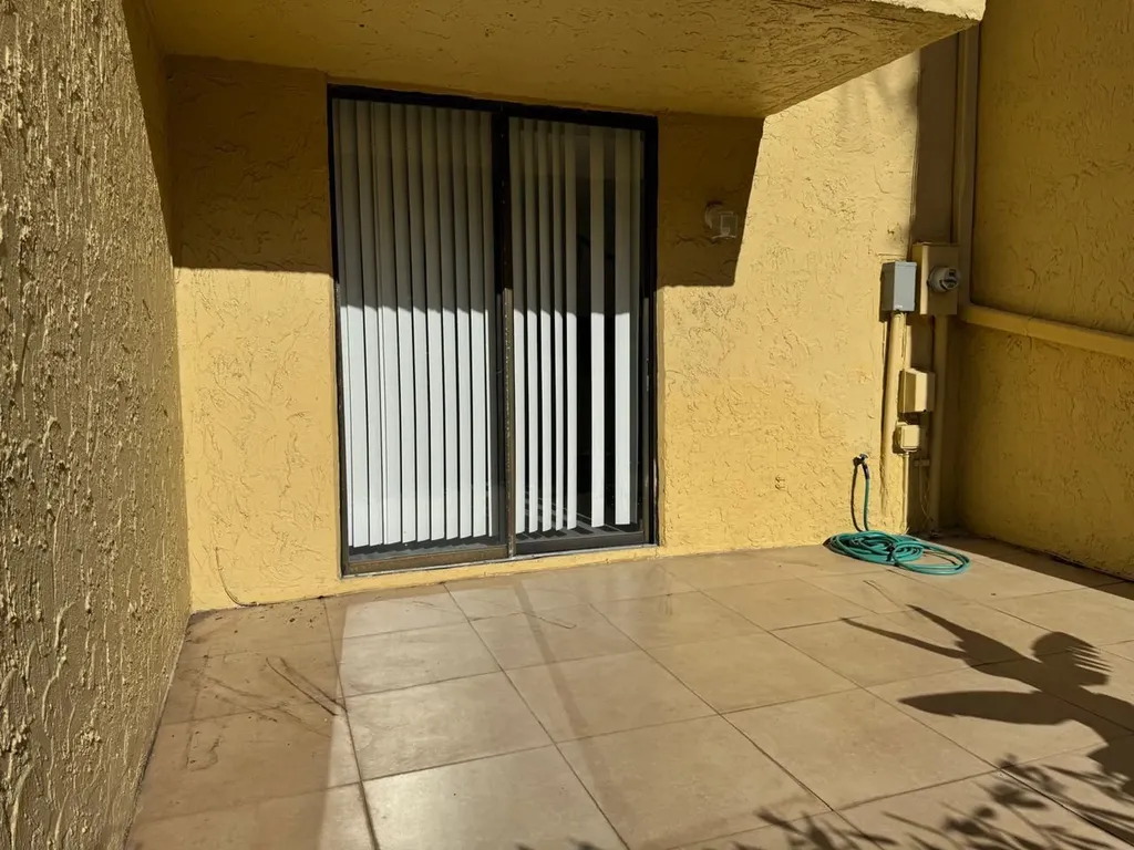 769 SE 1st Way Deerfield Beach FL 33441
