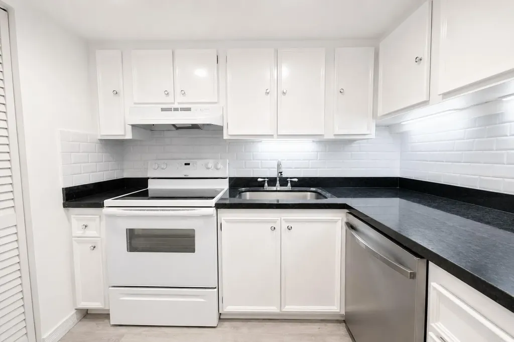 769 SE 1st Way Deerfield Beach FL 33441