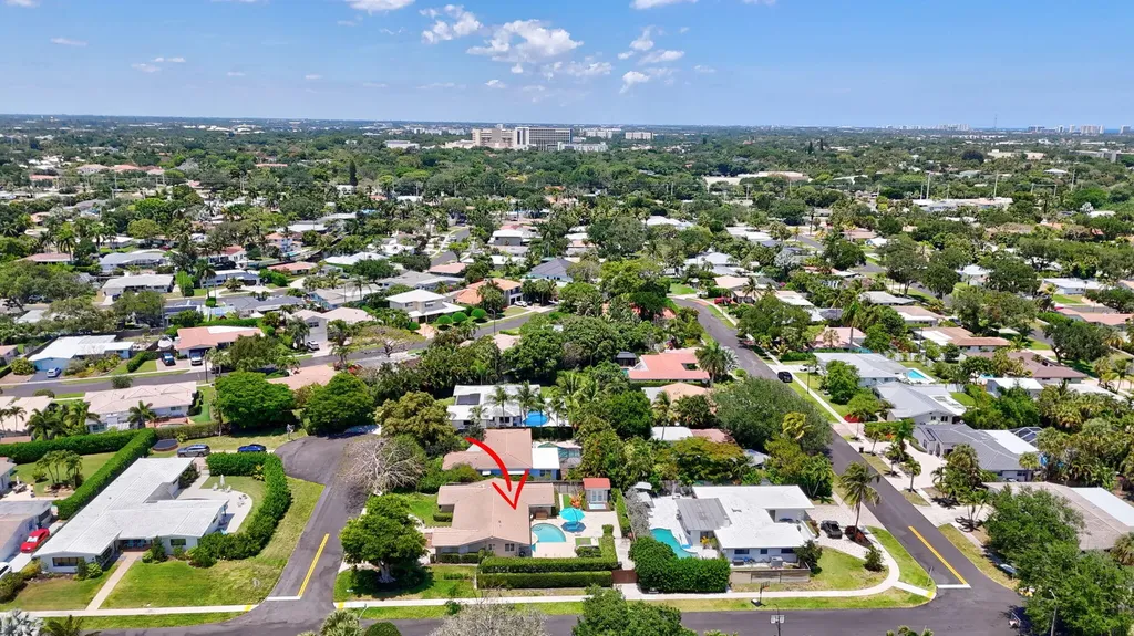 424 SW 7th Way Boca Raton FL 33486