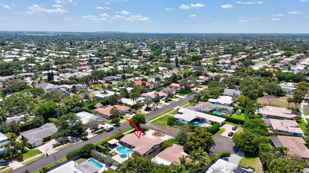 424 SW 7th Way Boca Raton FL 33486