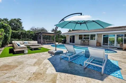 424 SW 7th Way Boca Raton FL 33486