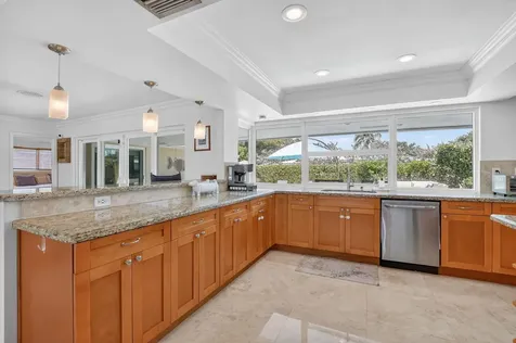 424 SW 7th Way Boca Raton FL 33486
