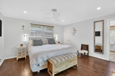 424 SW 7th Way Boca Raton FL 33486