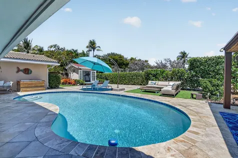 424 SW 7th Way Boca Raton FL 33486