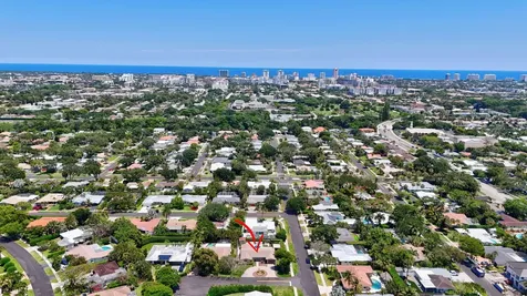 424 SW 7th Way Boca Raton FL 33486