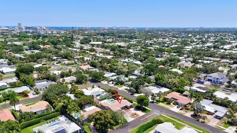 424 SW 7th Way Boca Raton FL 33486