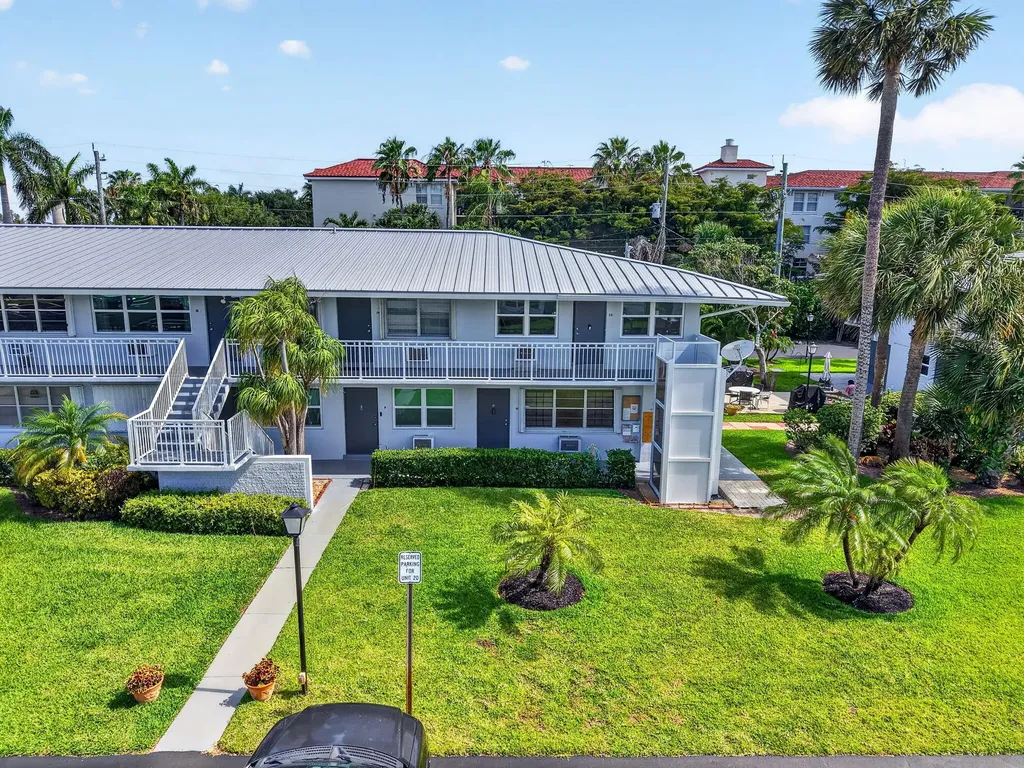 2420 S Federal Highway Boynton Beach FL 33435