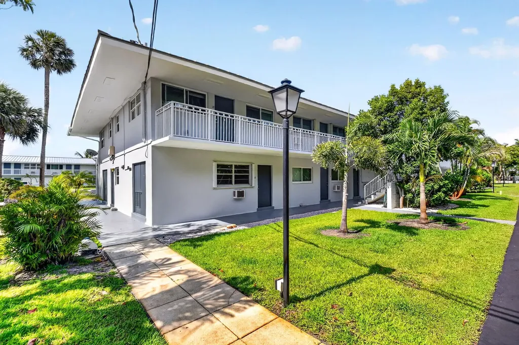 2420 S Federal Highway Boynton Beach FL 33435