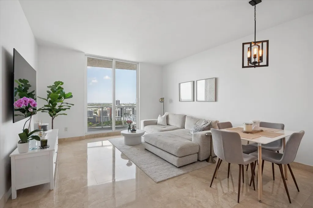 315 NE 3rd Avenue Fort Lauderdale FL 33301
