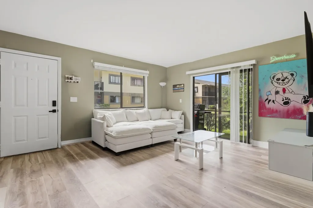 545 Trace Circle Deerfield Beach FL 33441