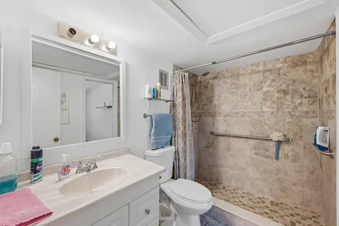 67 NE 20th Court Wilton Manors FL 33305