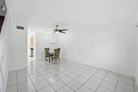 67 NE 20th Court Wilton Manors FL 33305