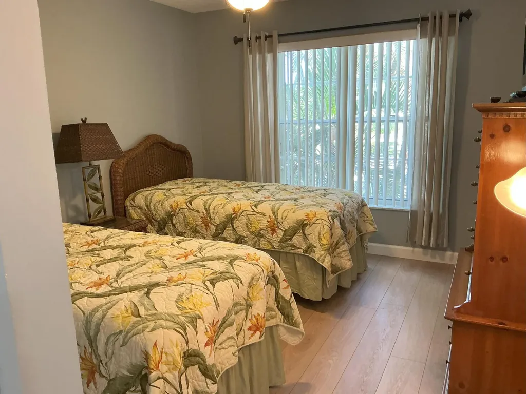 5520 Tamberlane Circle Palm Beach Gardens FL 33418