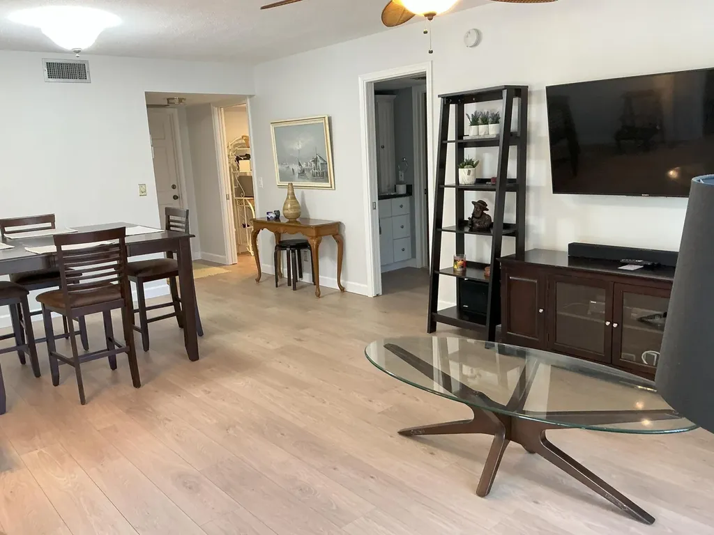 5520 Tamberlane Circle Palm Beach Gardens FL 33418