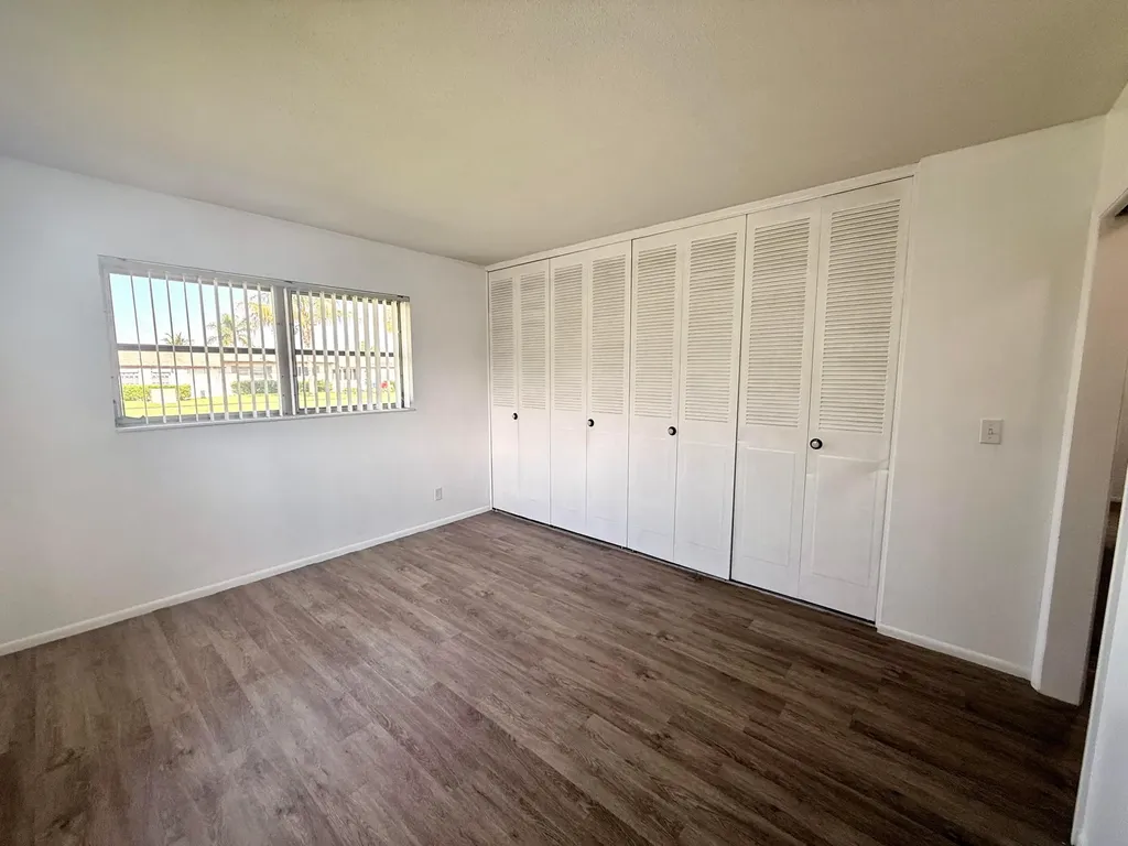 2854 E Crosley Drive Drive E West Palm Beach FL 33415