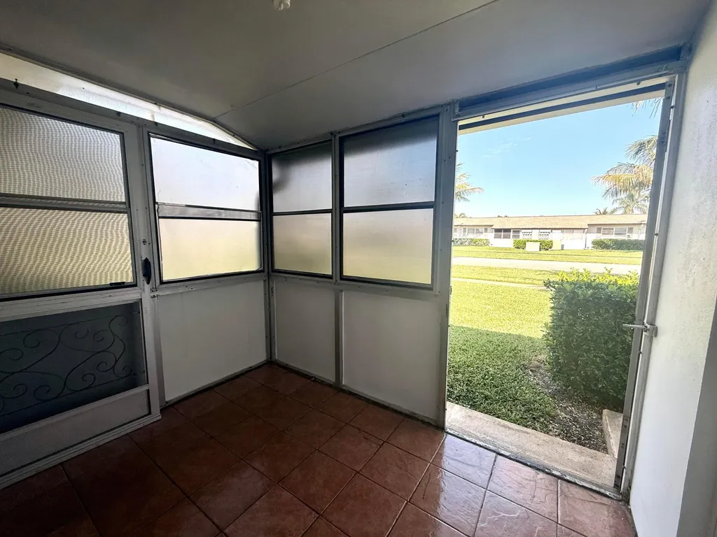 2854 E Crosley Drive Drive E West Palm Beach FL 33415