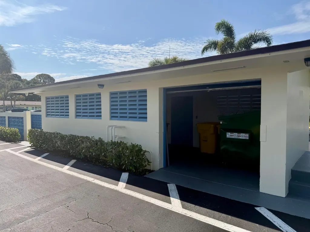 2854 E Crosley Drive Drive E West Palm Beach FL 33415