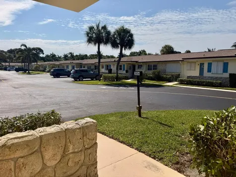 2854 E Crosley Drive Drive E West Palm Beach FL 33415