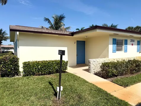 2854 E Crosley Drive Drive E West Palm Beach FL 33415