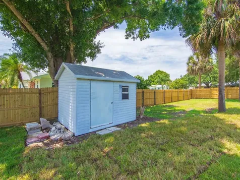 405 12th Avenue Vero Beach FL 32962