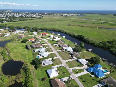 2225 SE 9th Avenue Okeechobee FL 34974
