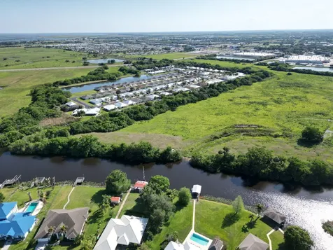 2225 SE 9th Avenue Okeechobee FL 34974