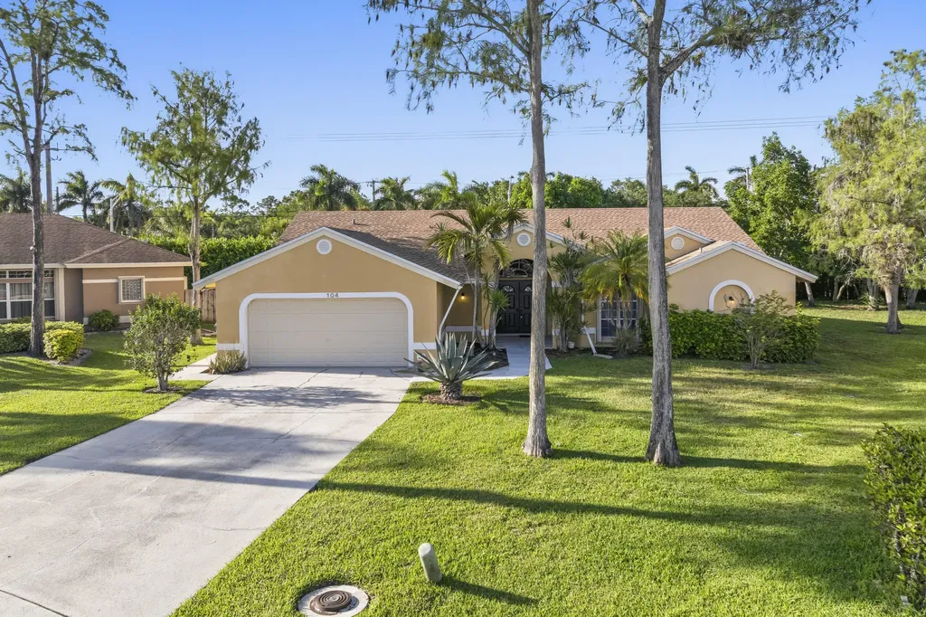 104 Oxford Court Royal Palm Beach FL 33411