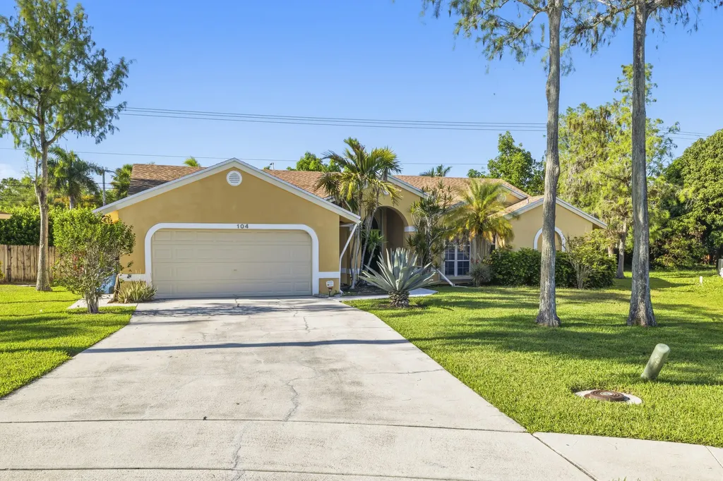 104 Oxford Court Royal Palm Beach FL 33411