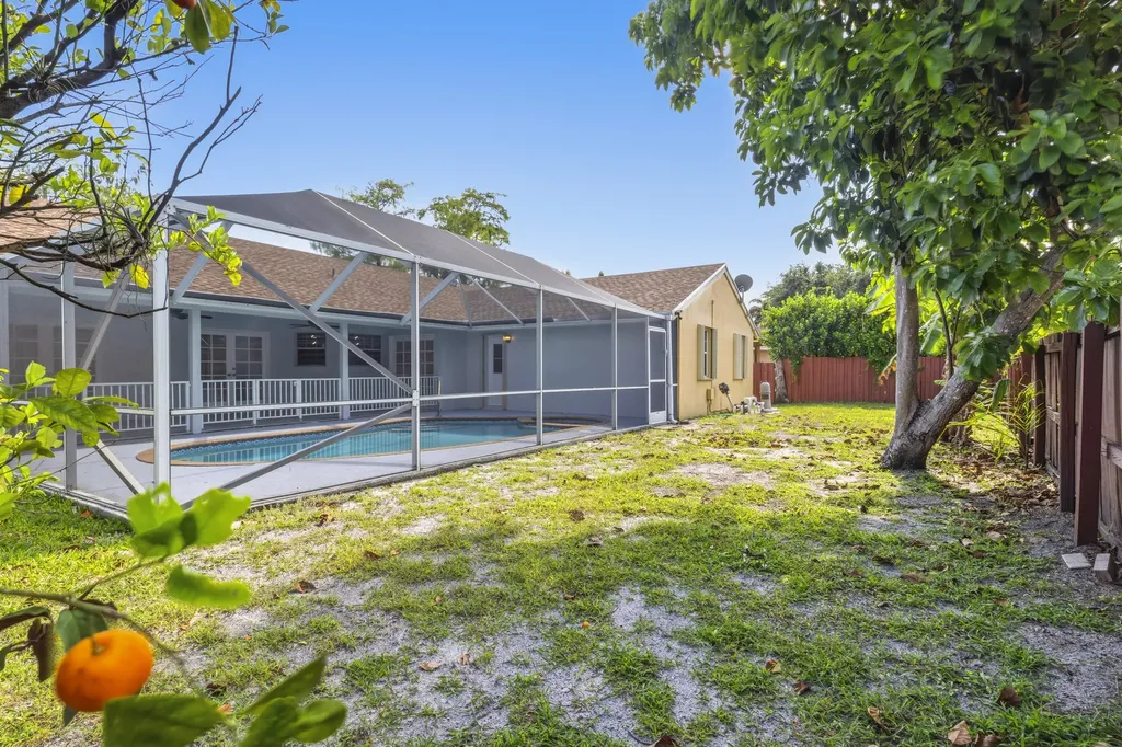 104 Oxford Court Royal Palm Beach FL 33411