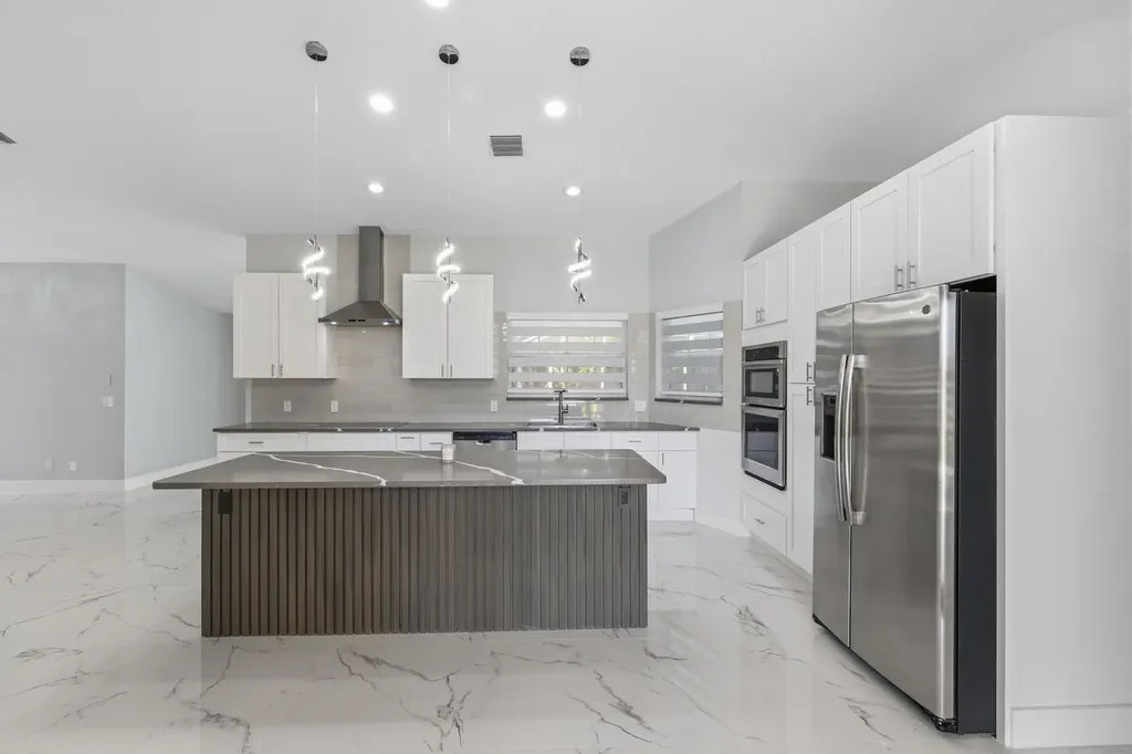 104 Oxford Court Royal Palm Beach FL 33411