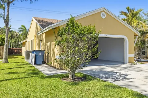 104 Oxford Court Royal Palm Beach FL 33411