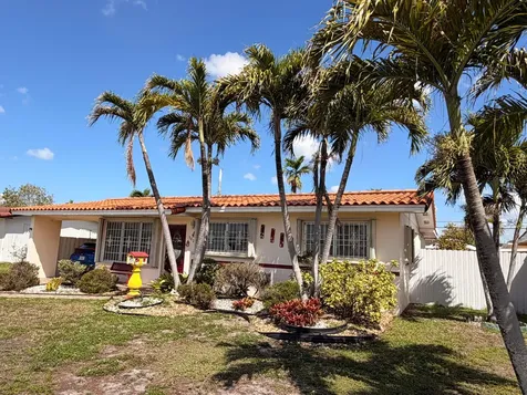 743 W 55th Place Hialeah FL 33012