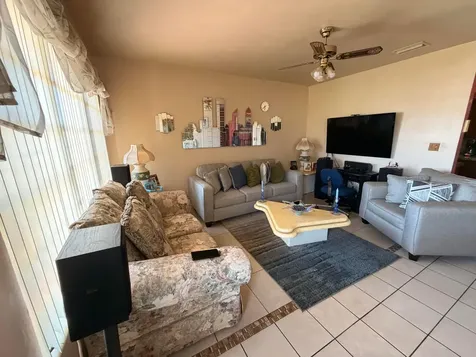743 W 55th Place Hialeah FL 33012