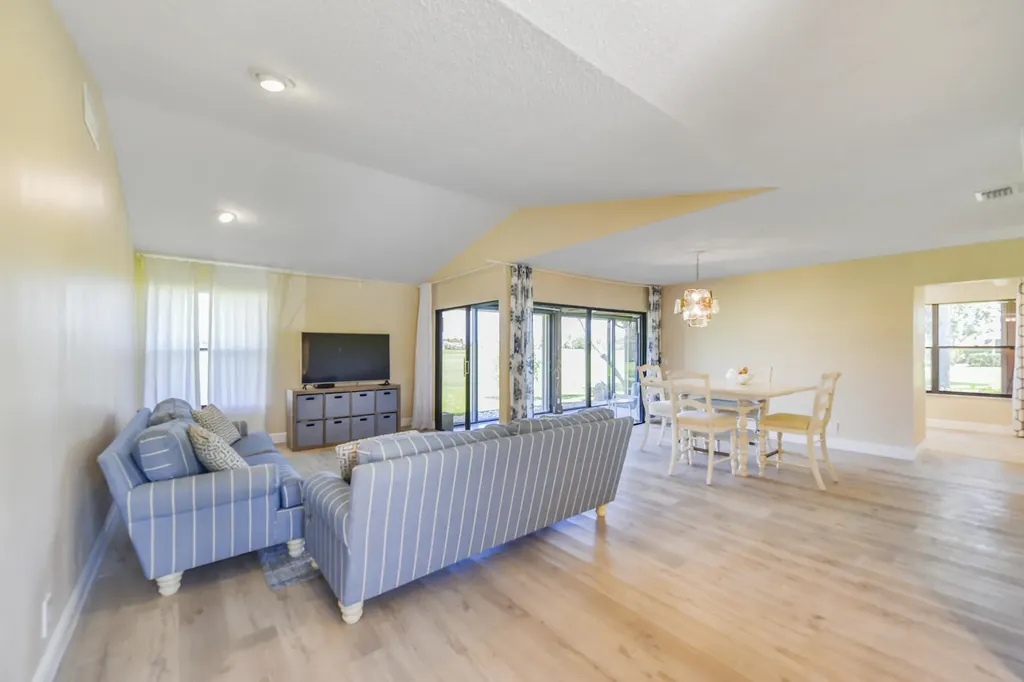 13355 Touchstone Place Palm Beach Gardens FL 33418