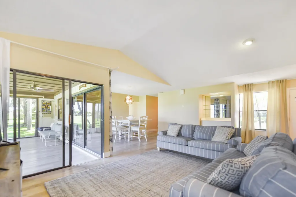 13355 Touchstone Place Palm Beach Gardens FL 33418