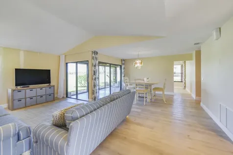 13355 Touchstone Place Palm Beach Gardens FL 33418