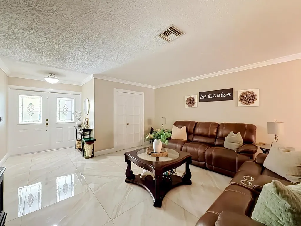 3119 Indian Trail Lake Worth FL 33462