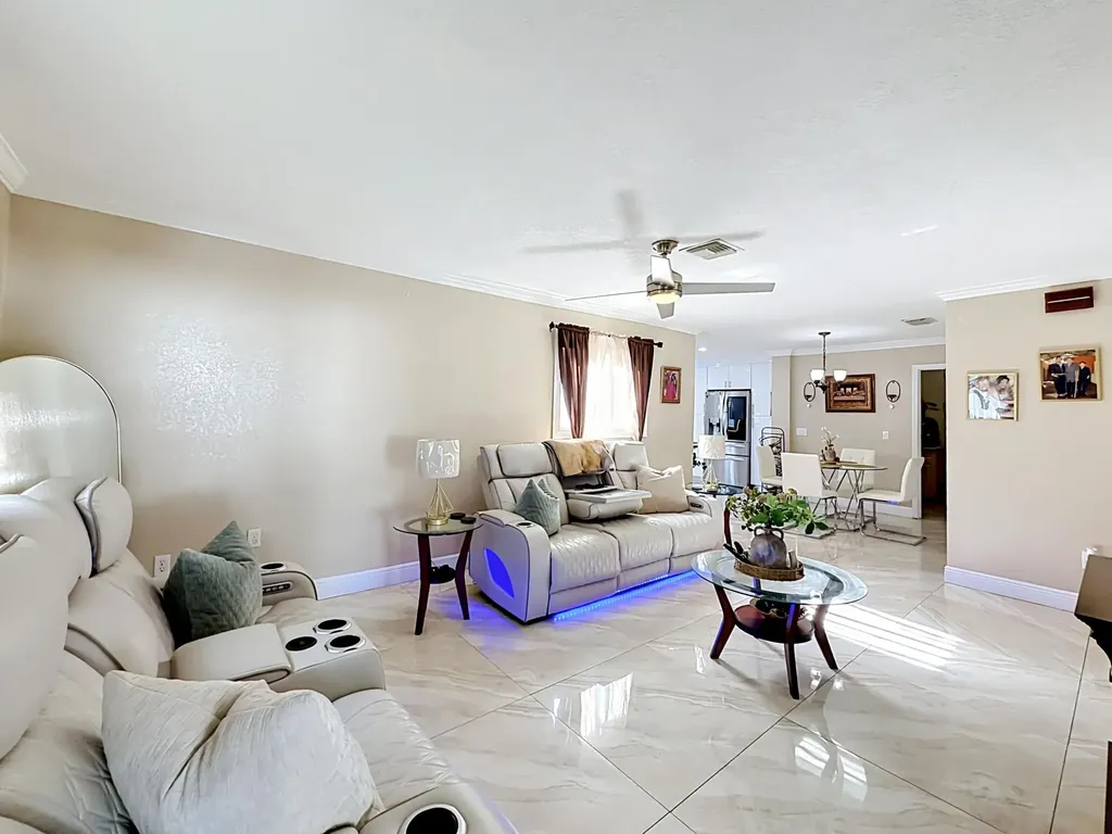 3119 Indian Trail Lake Worth FL 33462