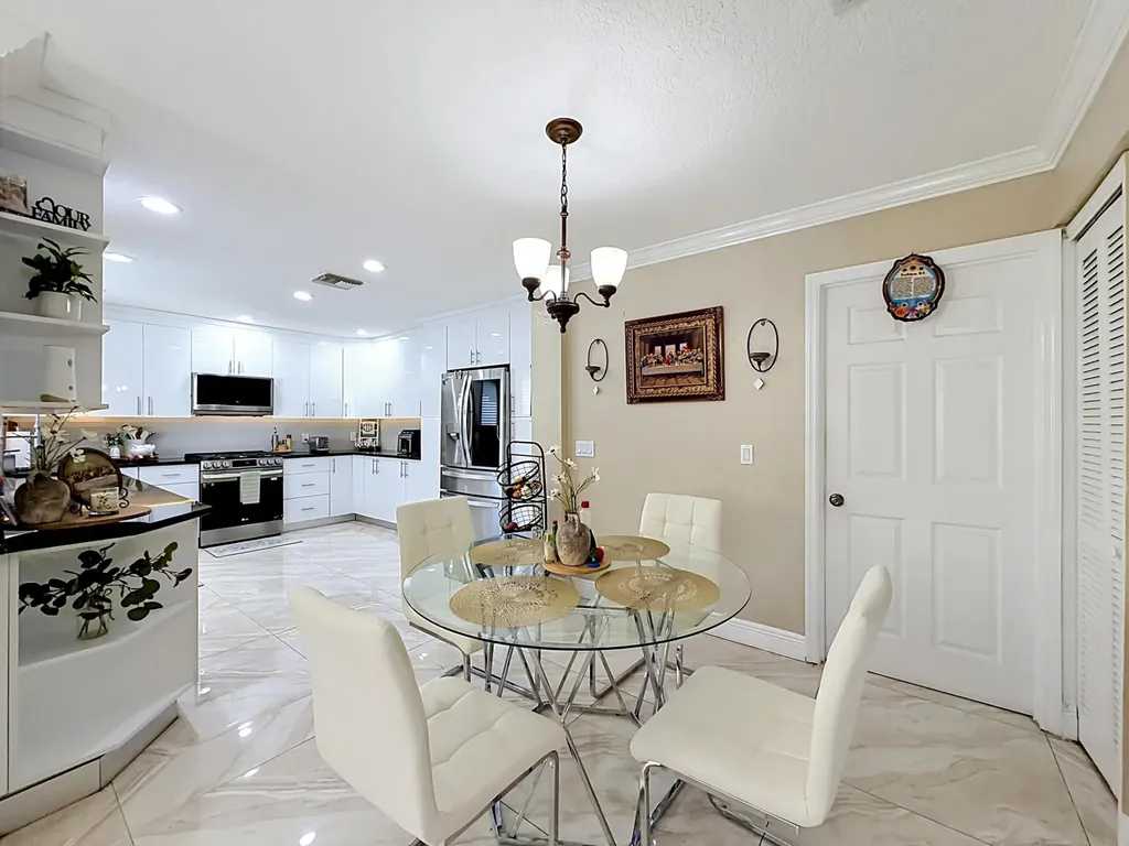 3119 Indian Trail Lake Worth FL 33462