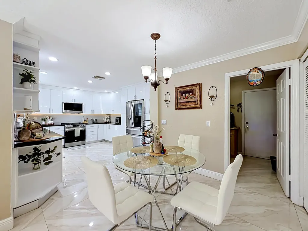 3119 Indian Trail Lake Worth FL 33462