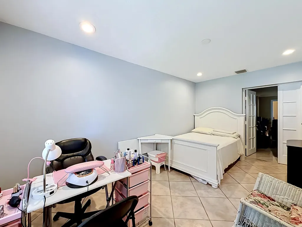 3119 Indian Trail Lake Worth FL 33462