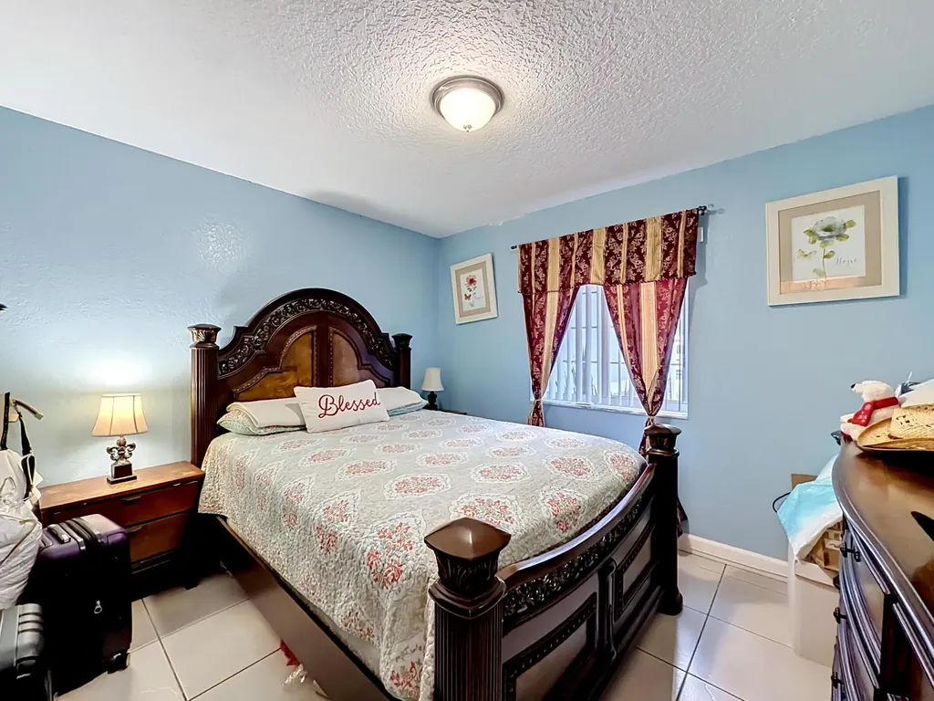 3119 Indian Trail Lake Worth FL 33462