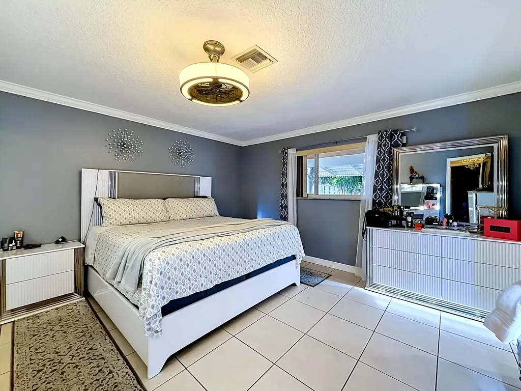 3119 Indian Trail Lake Worth FL 33462