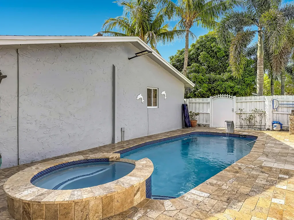 3119 Indian Trail Lake Worth FL 33462