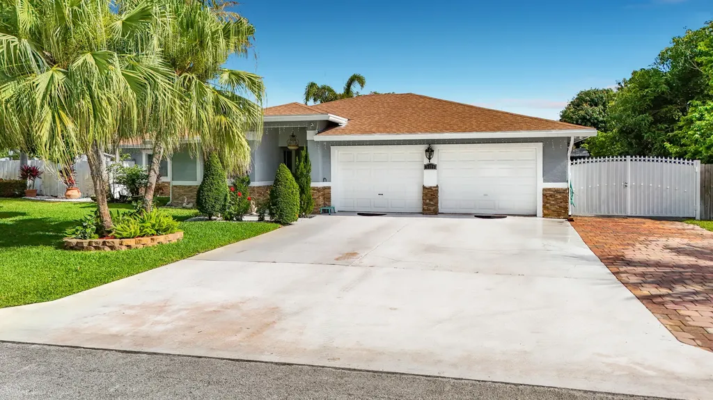 3119 Indian Trail Lake Worth FL 33462