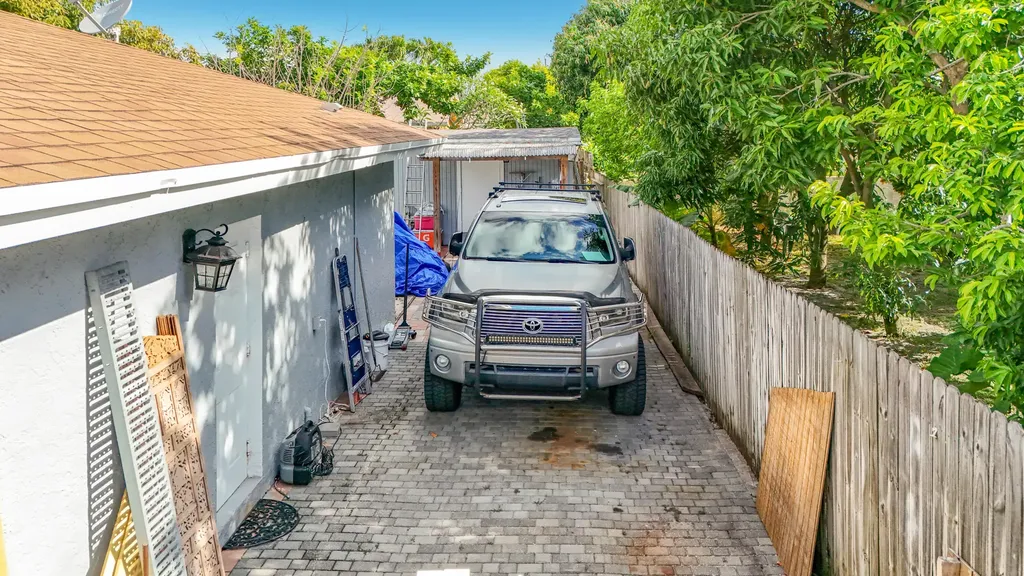 3119 Indian Trail Lake Worth FL 33462