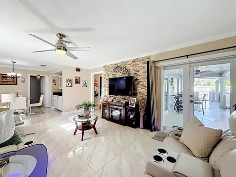 3119 Indian Trail Lake Worth FL 33462