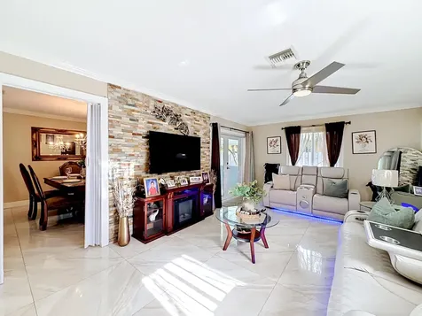 3119 Indian Trail Lake Worth FL 33462