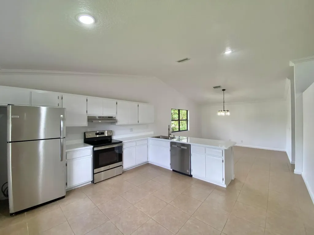 212 Trace Court Royal Palm Beach FL 33411