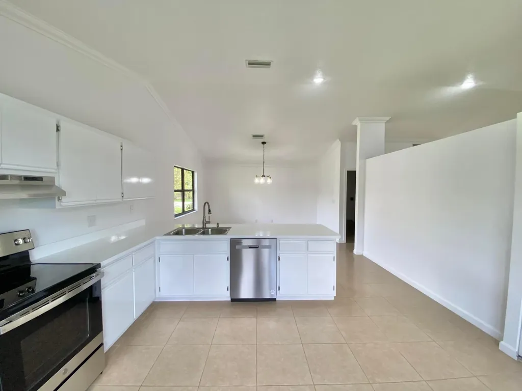 212 Trace Court Royal Palm Beach FL 33411